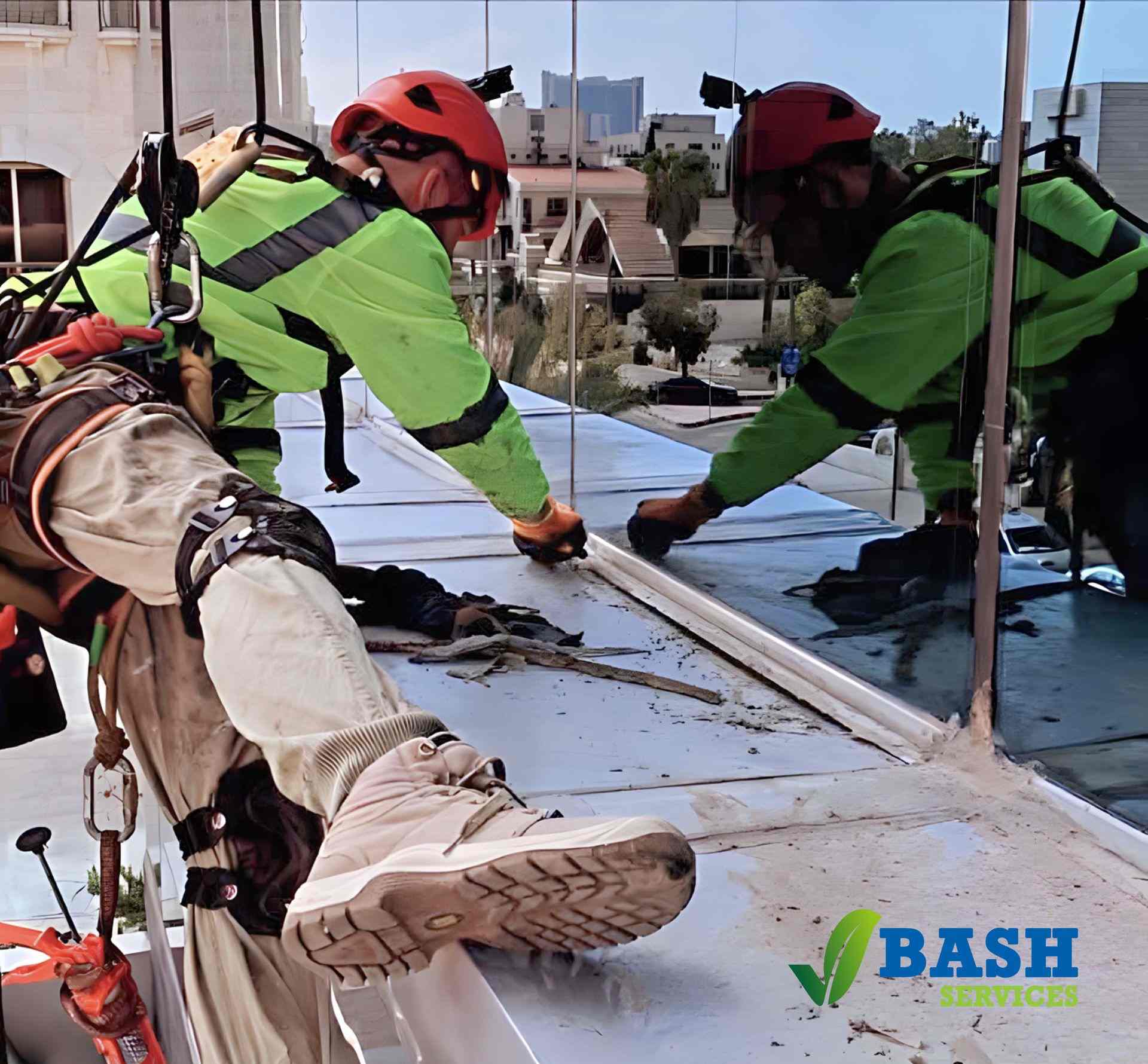التسلق بالحبال rope access